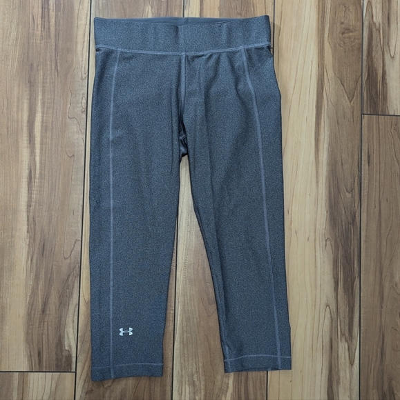 EUC Under Armour Heatgear Compression High Waisted Capri Crops [M] - Picture 7 of 10